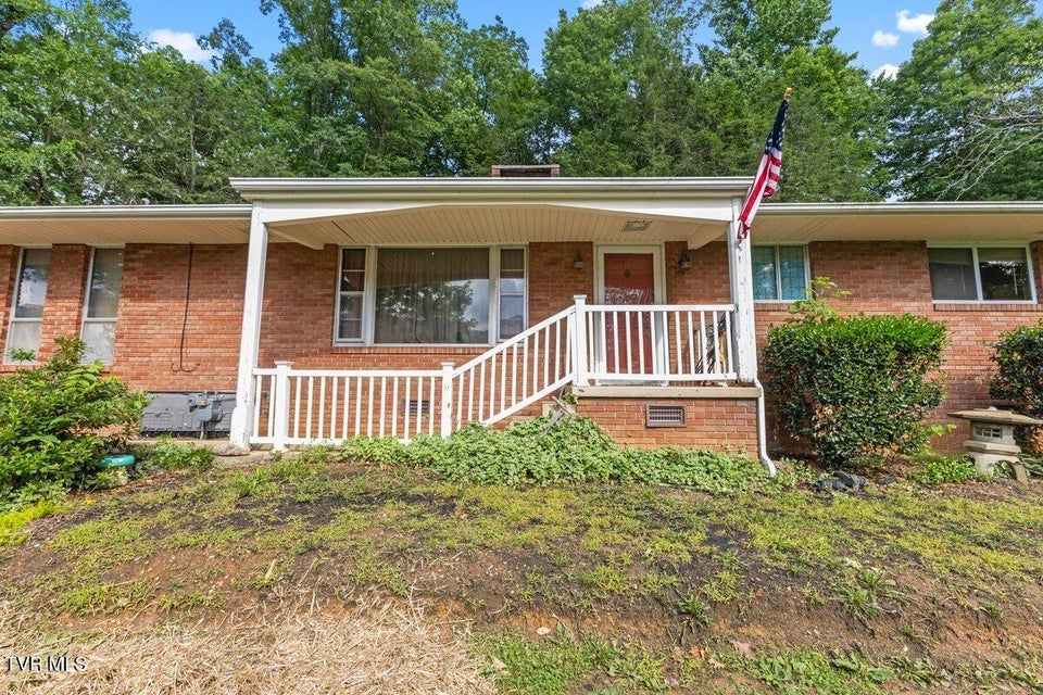 Photo #2: 720 Holly Ave