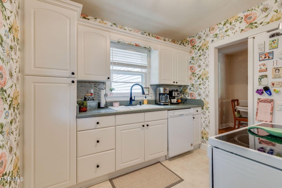 Photo #10: 49 24th Street