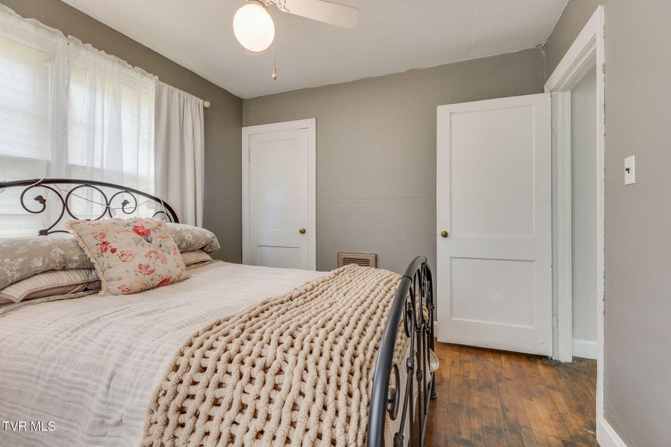 Photo #14: 49 24th Street