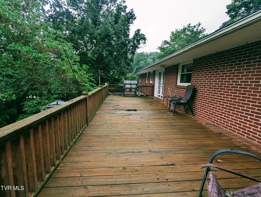 Photo #6: 427 Hagan Avenue