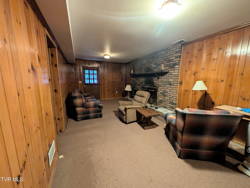 Photo #29: 427 Hagan Avenue