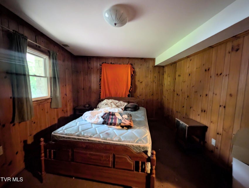 Photo #31: 427 Hagan Avenue