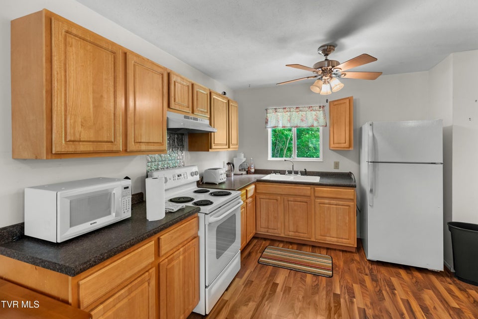 Photo #6: 236 Beech Street