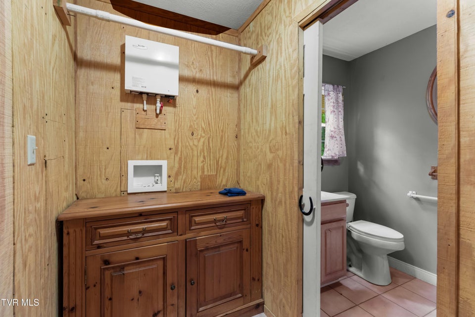 Photo #14: 236 Beech Street