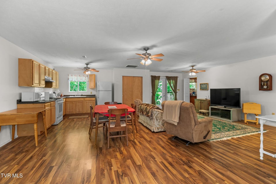 Photo #5: 236 Beech Street