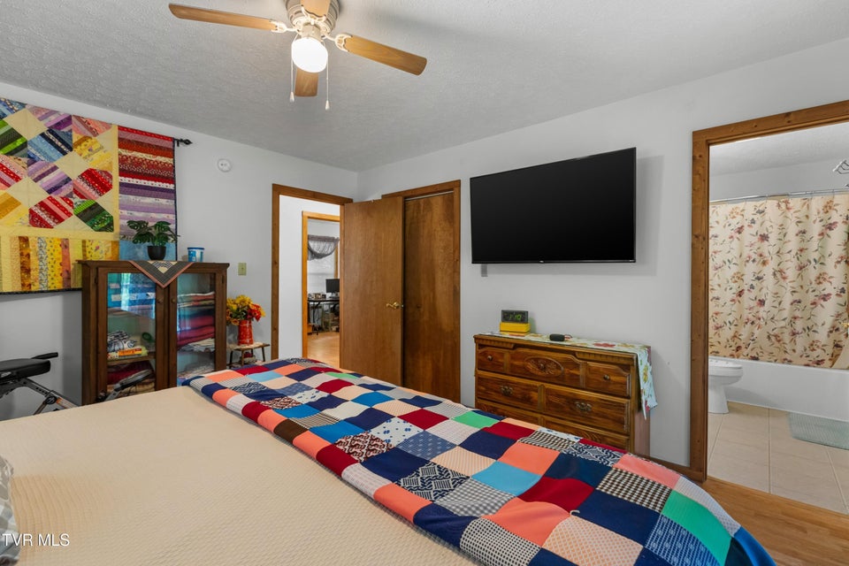 Photo #47: 236 Beech Street