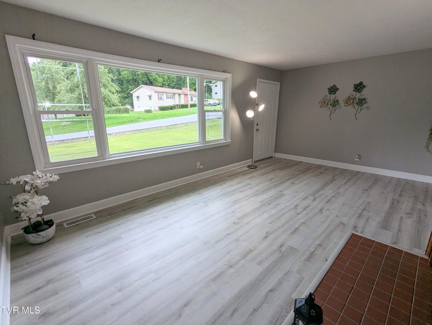 Photo #5: 2324 Inglewood Drive
