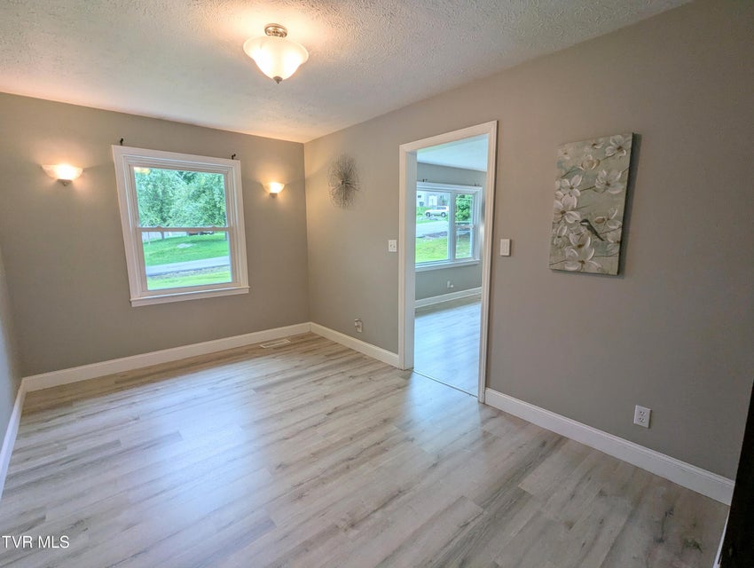 Photo #9: 2324 Inglewood Drive