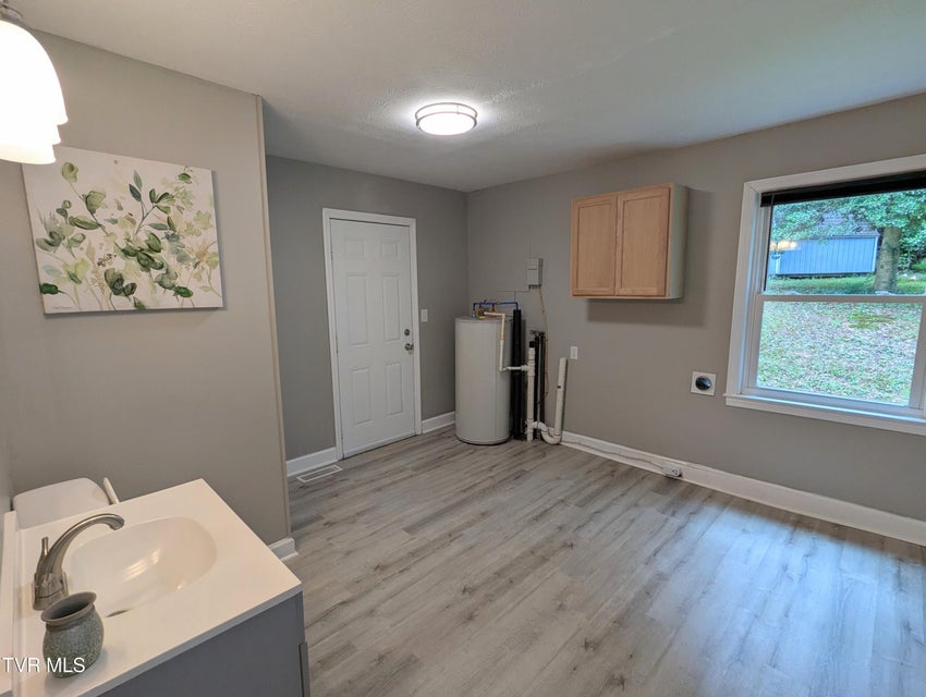 Photo #12: 2324 Inglewood Drive