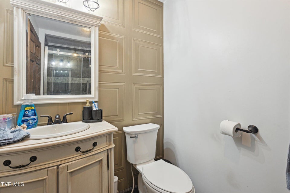Photo #17: 707 Elk Avenue