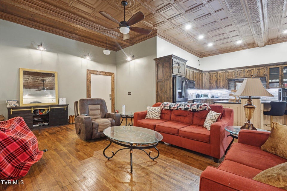 Photo #7: 707 Elk Avenue