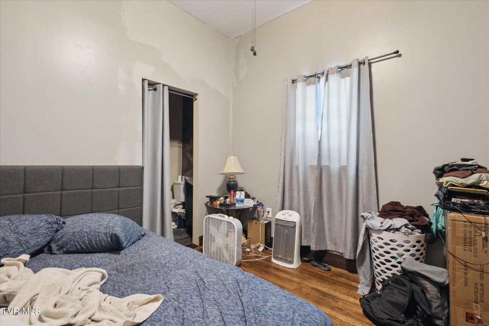 Photo #11: 707 Elk Avenue