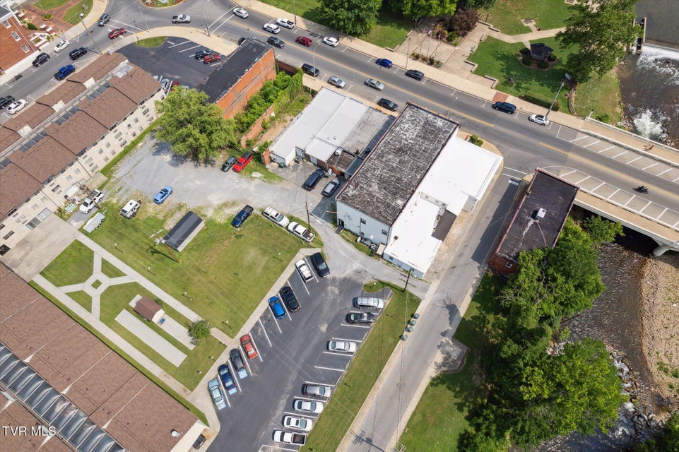 Photo #46: 707 Elk Avenue