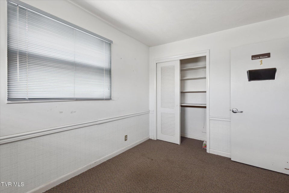 Photo #12: 921 Broad Street