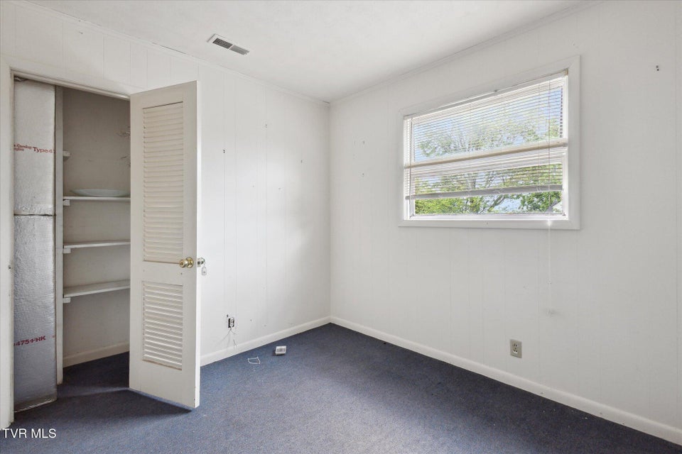 Photo #14: 921 Broad Street