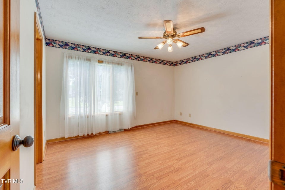 Photo #13: 190 Mayfield Drive