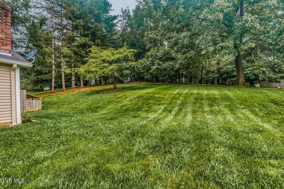 Photo #5: 18357 Westwood Drive