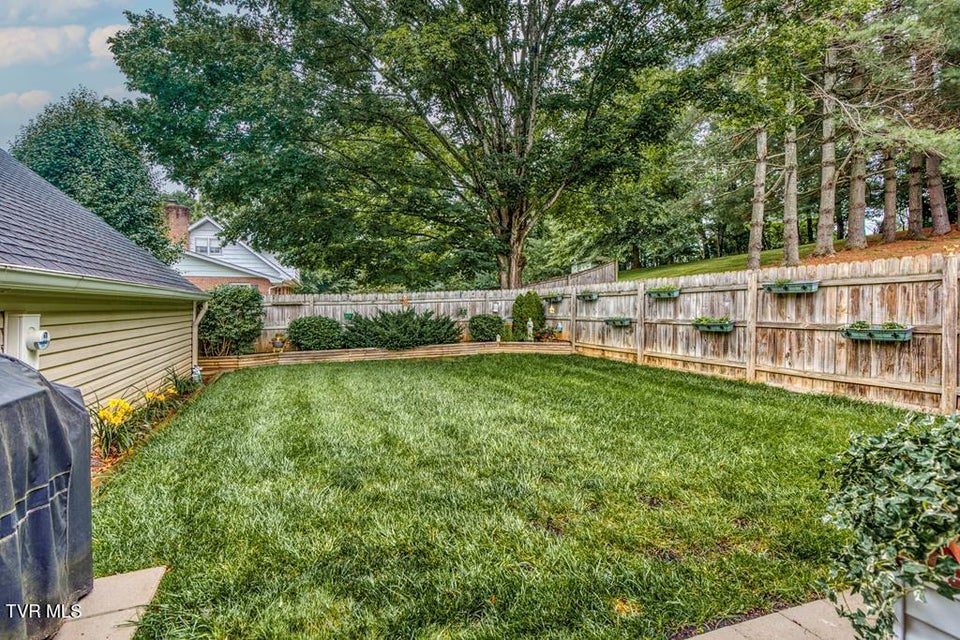 Photo #18: 18357 Westwood Drive