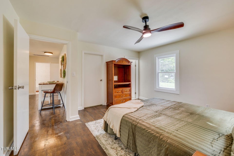 Photo #19: 120 Mayflower Road