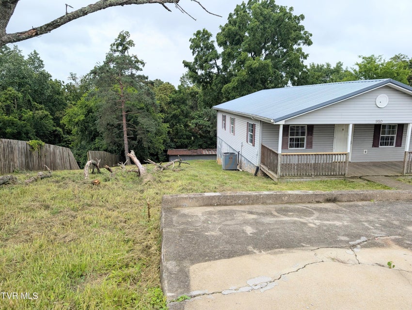 Photo #32: 950 Kingsport Highway
