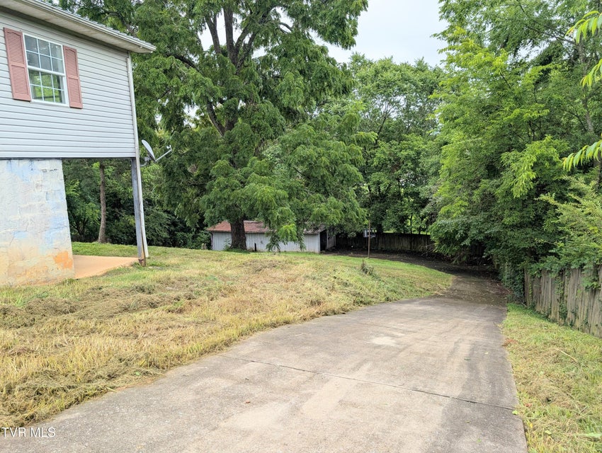Photo #3: 950 Kingsport Highway