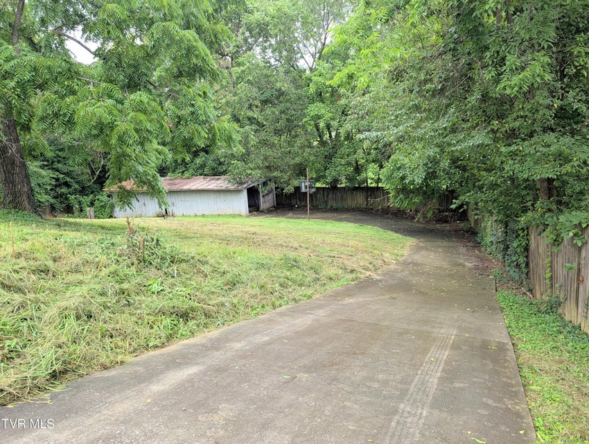 Photo #4: 950 Kingsport Highway