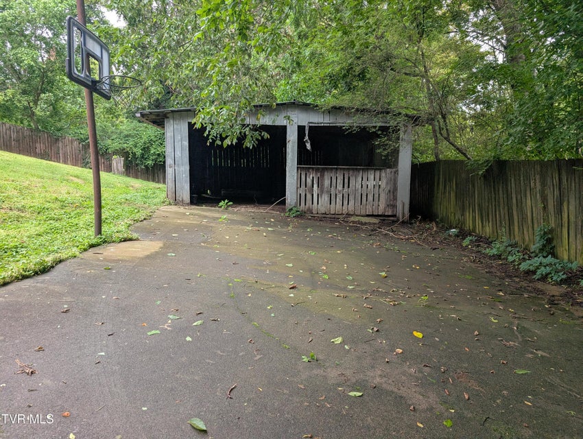 Photo #5: 950 Kingsport Highway