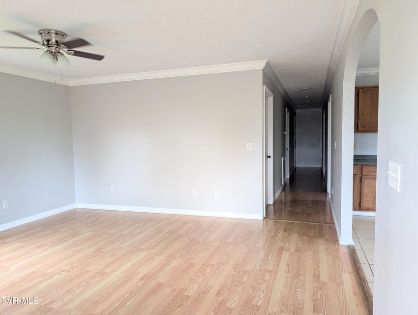 Photo #7: 950 Kingsport Highway