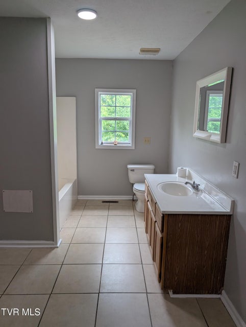 Photo #13: 950 Kingsport Highway