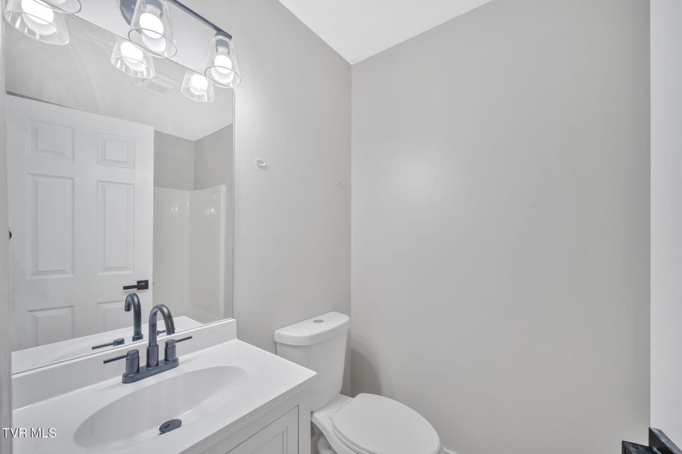 Photo #18: 126 Hughes Street