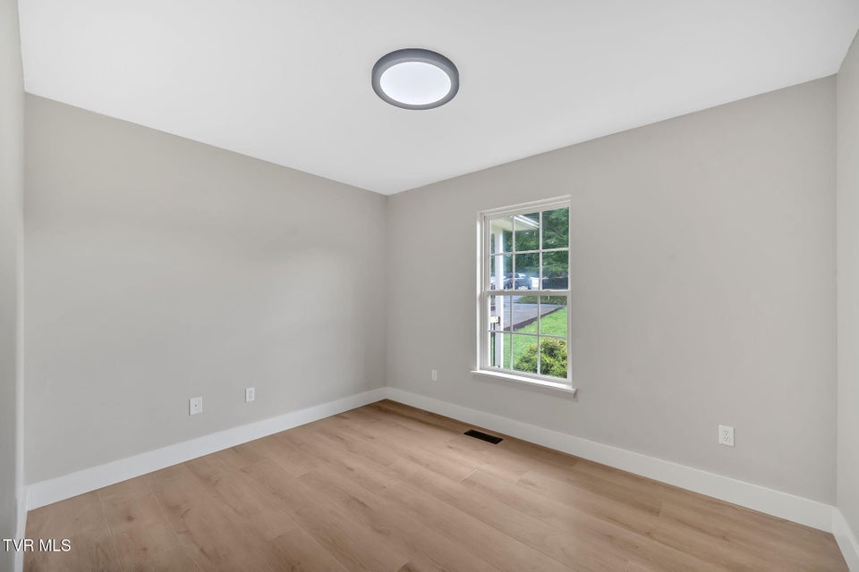 Photo #12: 126 Hughes Street