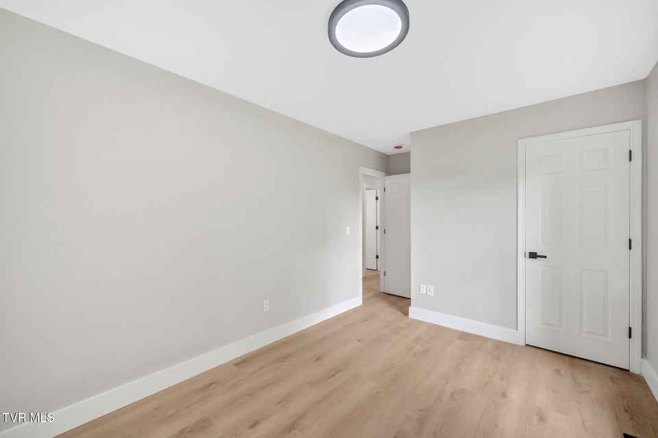 Photo #17: 126 Hughes Street