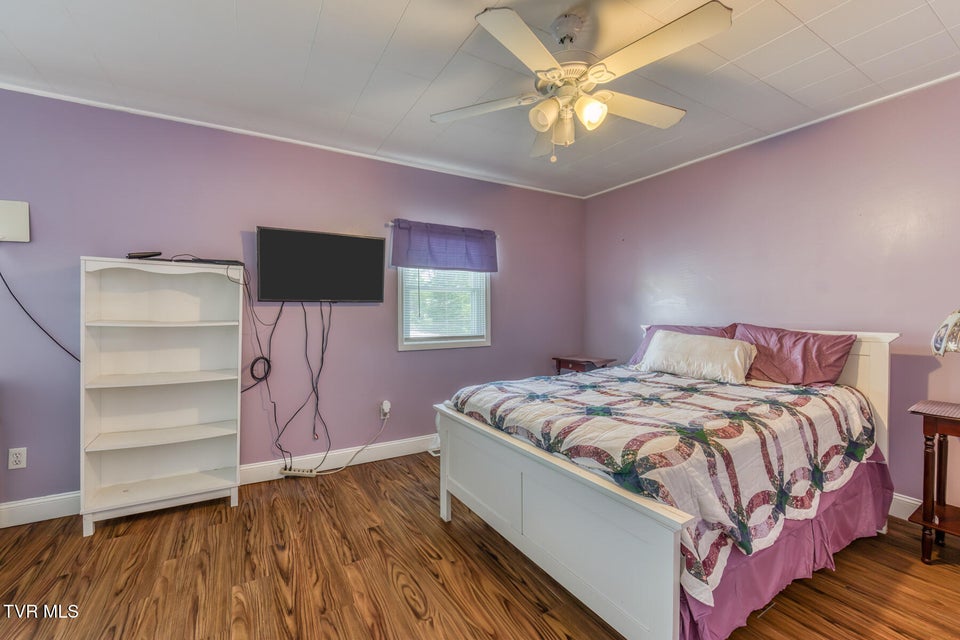 Photo #11: 621 Hamilton Street