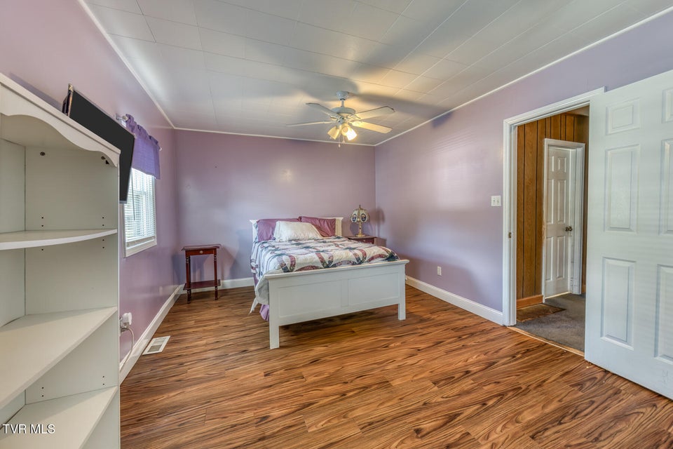 Photo #12: 621 Hamilton Street