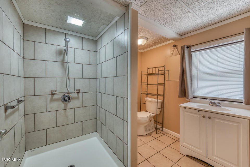 Photo #18: 621 Hamilton Street