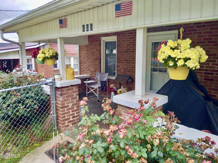 Photo #4: 605 Beechwood Drive Drive