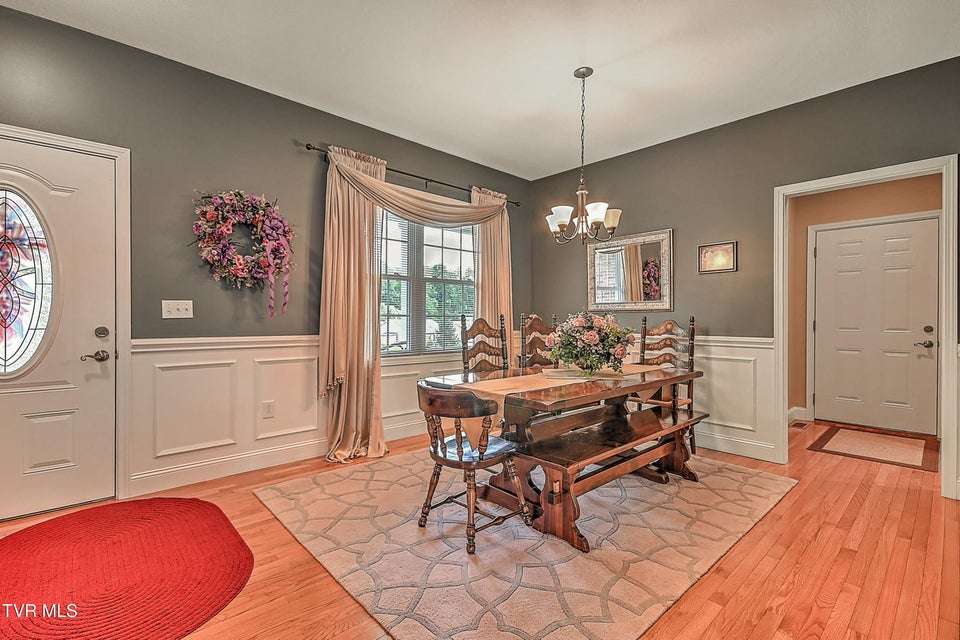 Photo #9: 5000 Aberlea Place