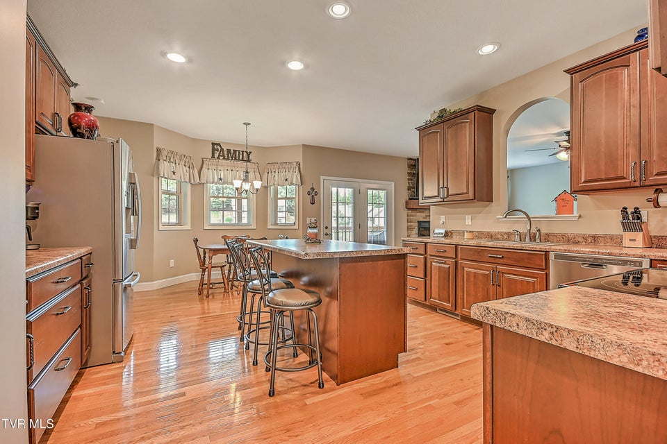 Photo #13: 5000 Aberlea Place
