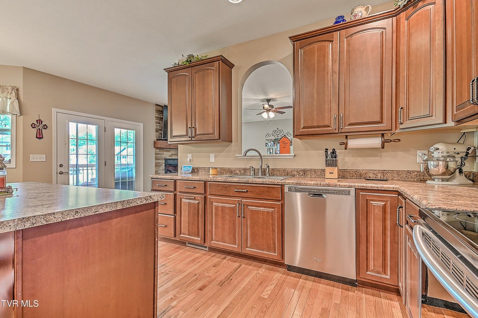 Photo #18: 5000 Aberlea Place
