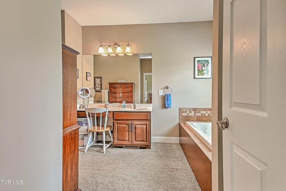 Photo #41: 5000 Aberlea Place