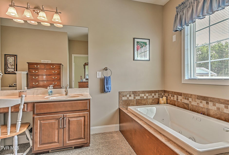 Photo #42: 5000 Aberlea Place