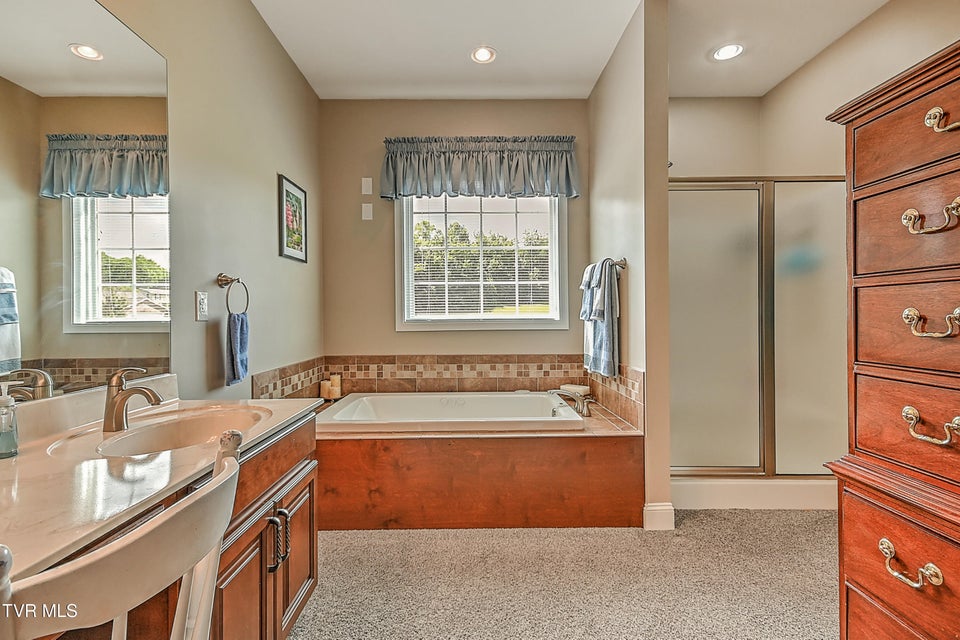 Photo #43: 5000 Aberlea Place
