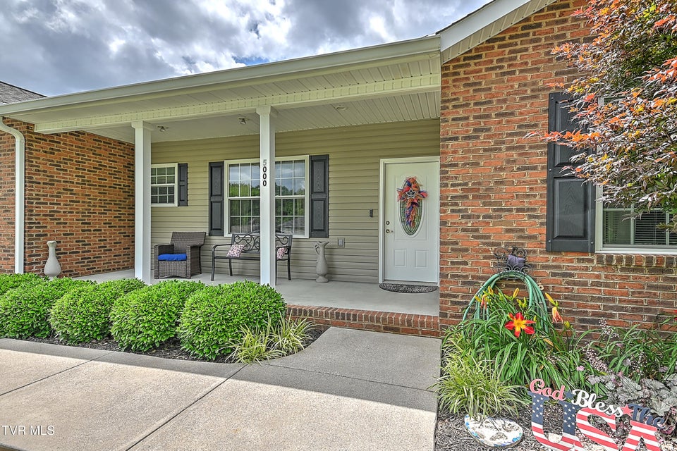 Photo #5: 5000 Aberlea Place
