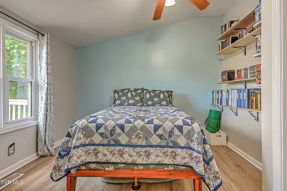 Photo #18: 1259 Ridgecrest Avenue