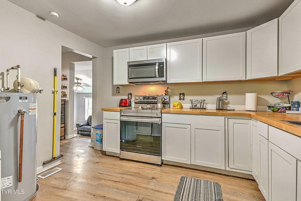 Photo #33: 1259 Ridgecrest Avenue