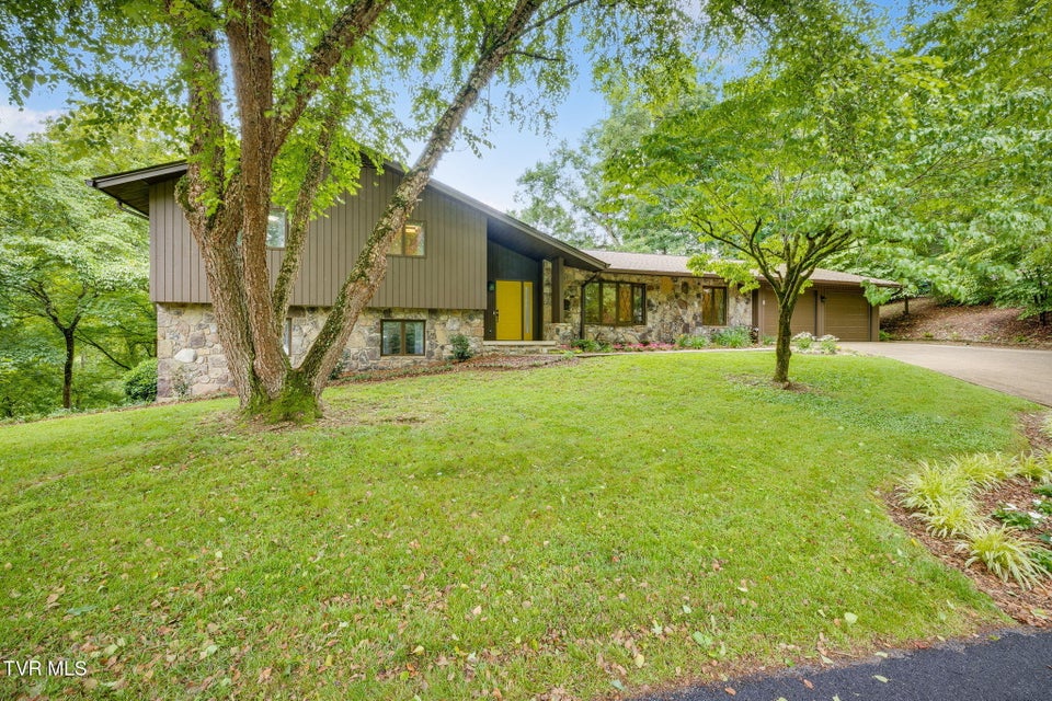 Photo #2: 4035 Lakewood Drive