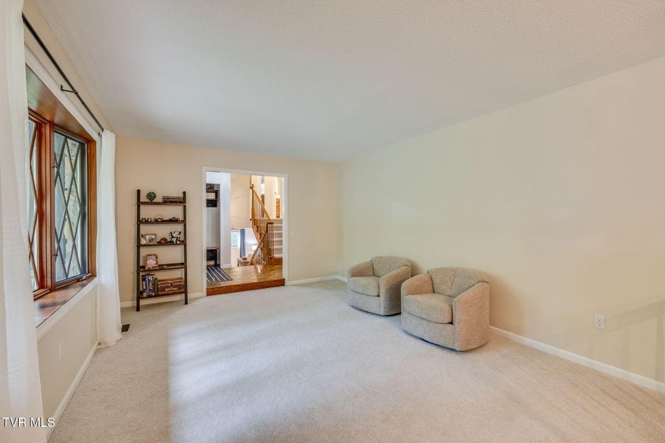 Photo #23: 4035 Lakewood Drive
