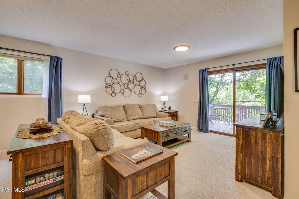 Photo #36: 4035 Lakewood Drive