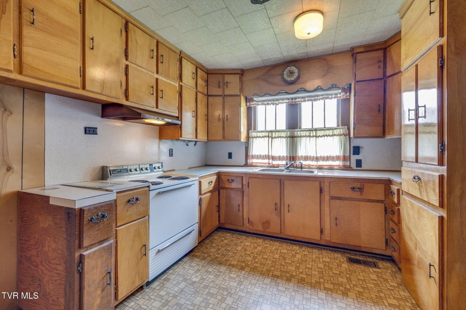 Photo #8: 4173 Ridge Road