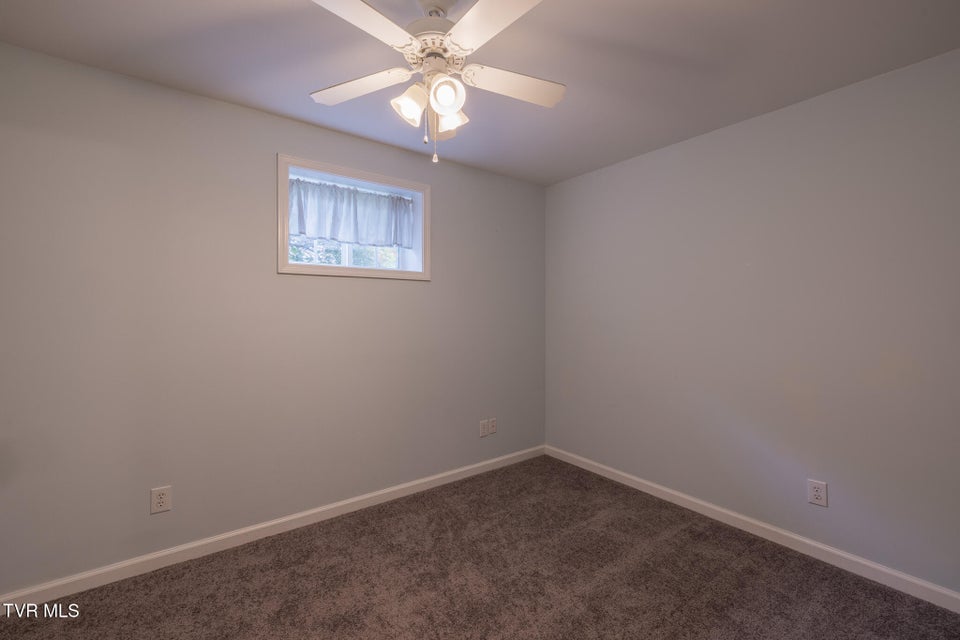 Photo #23: 5 Pinehurst Court